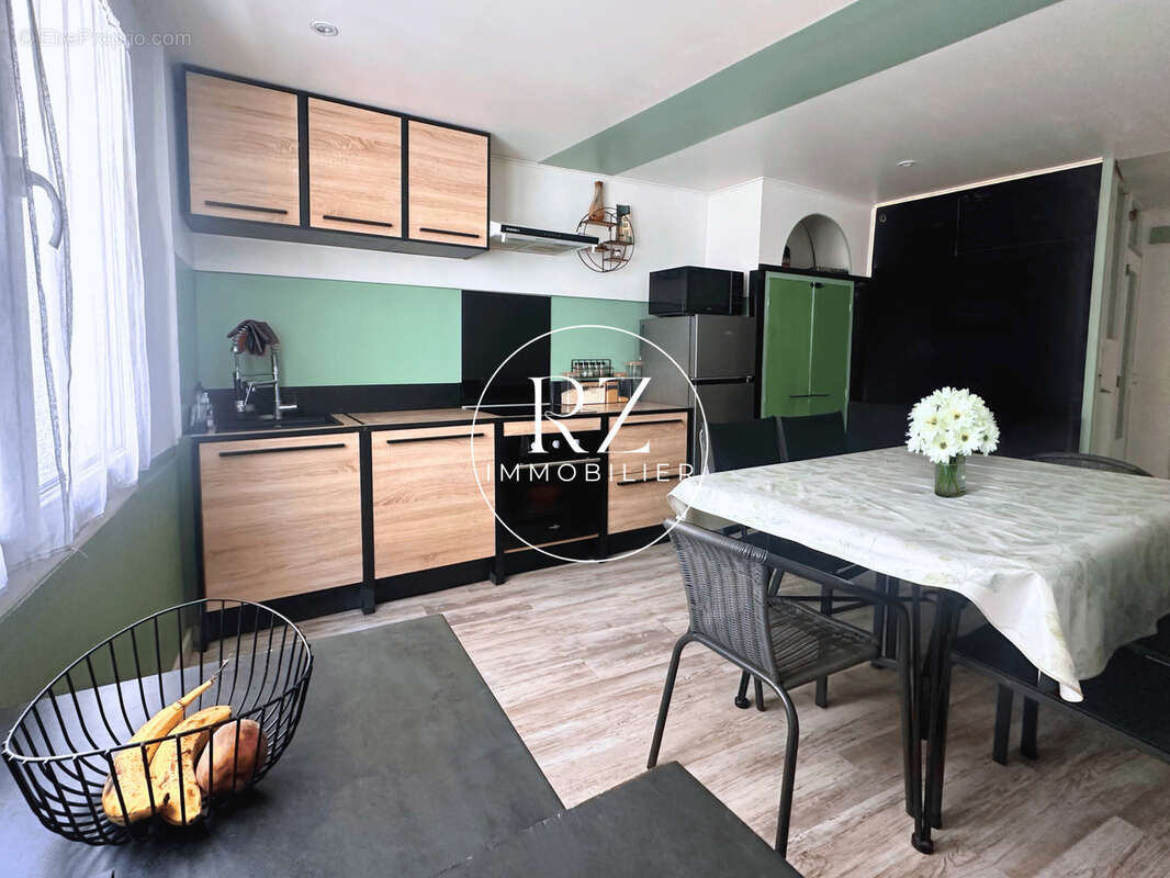 Maison à SAINT-ZACHARIE