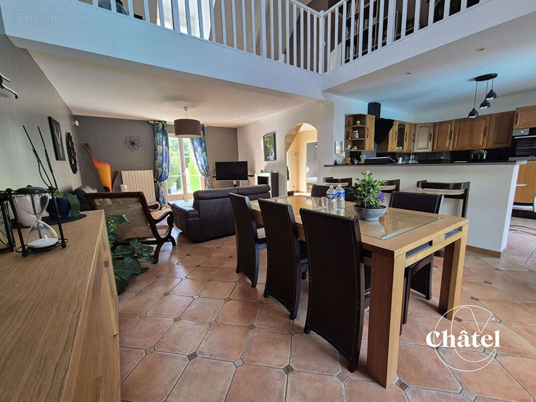 Maison à PONT-SAINTE-MAXENCE