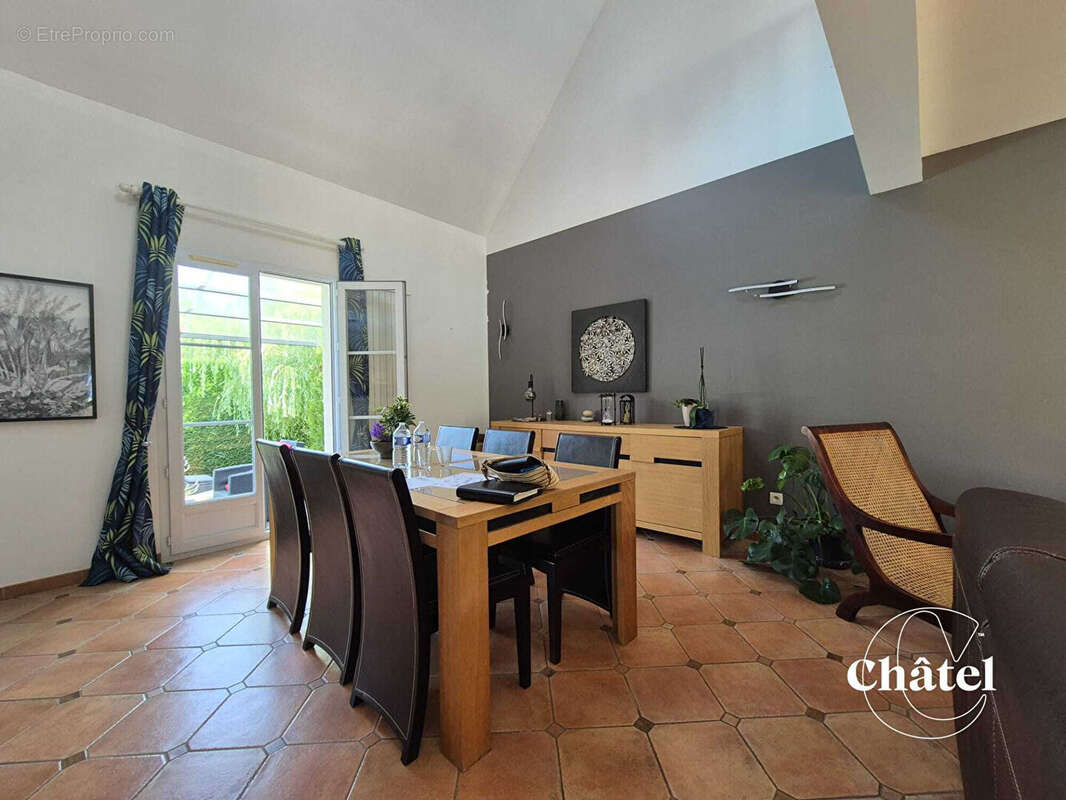 Maison à PONT-SAINTE-MAXENCE