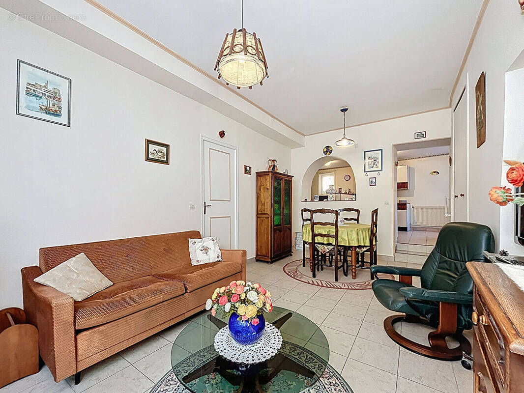 Appartement à NEAUPHLE-LE-CHATEAU