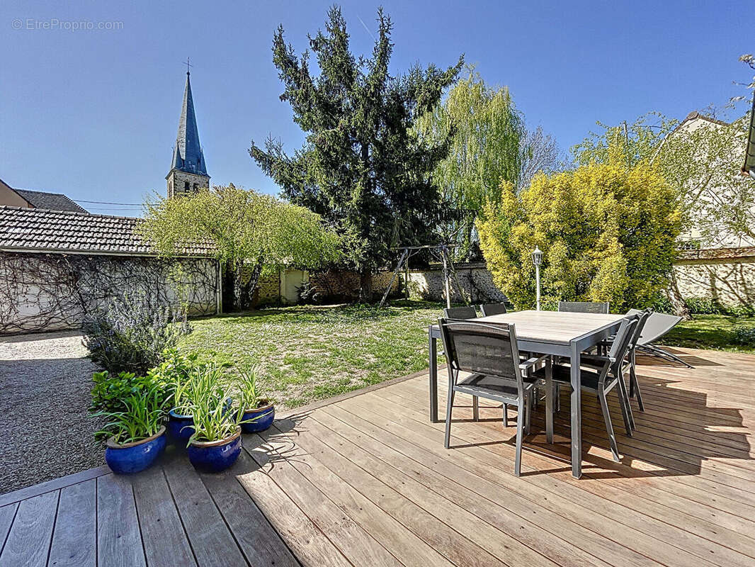 Maison à LE TREMBLAY-SUR-MAULDRE