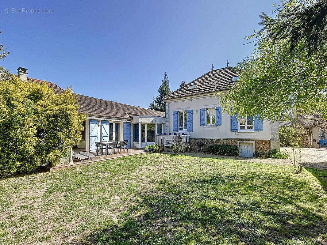 Maison à LE TREMBLAY-SUR-MAULDRE