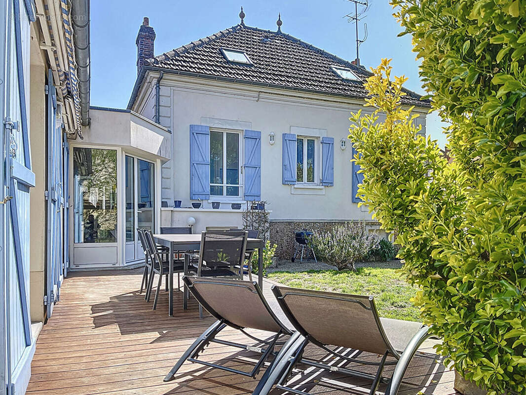 Maison à LE TREMBLAY-SUR-MAULDRE