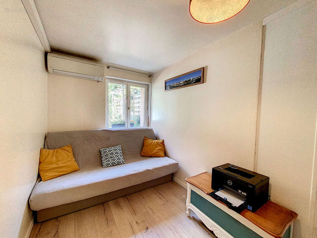 Appartement à NEAUPHLE-LE-CHATEAU