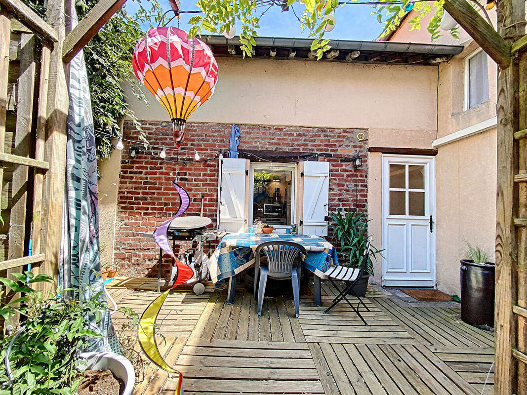 Appartement à NEAUPHLE-LE-CHATEAU