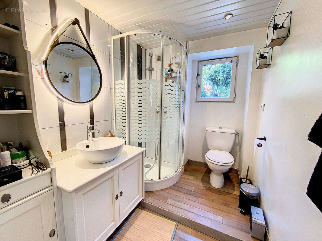 Appartement à NEAUPHLE-LE-CHATEAU