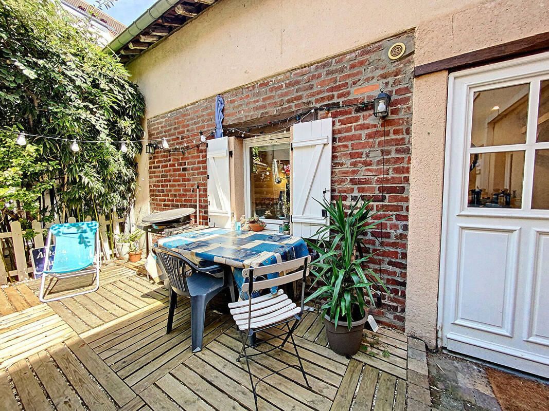 Appartement à NEAUPHLE-LE-CHATEAU