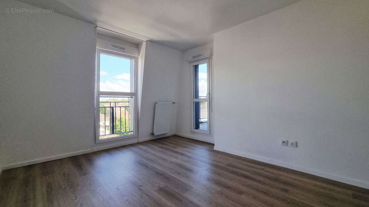 Appartement à SARTROUVILLE