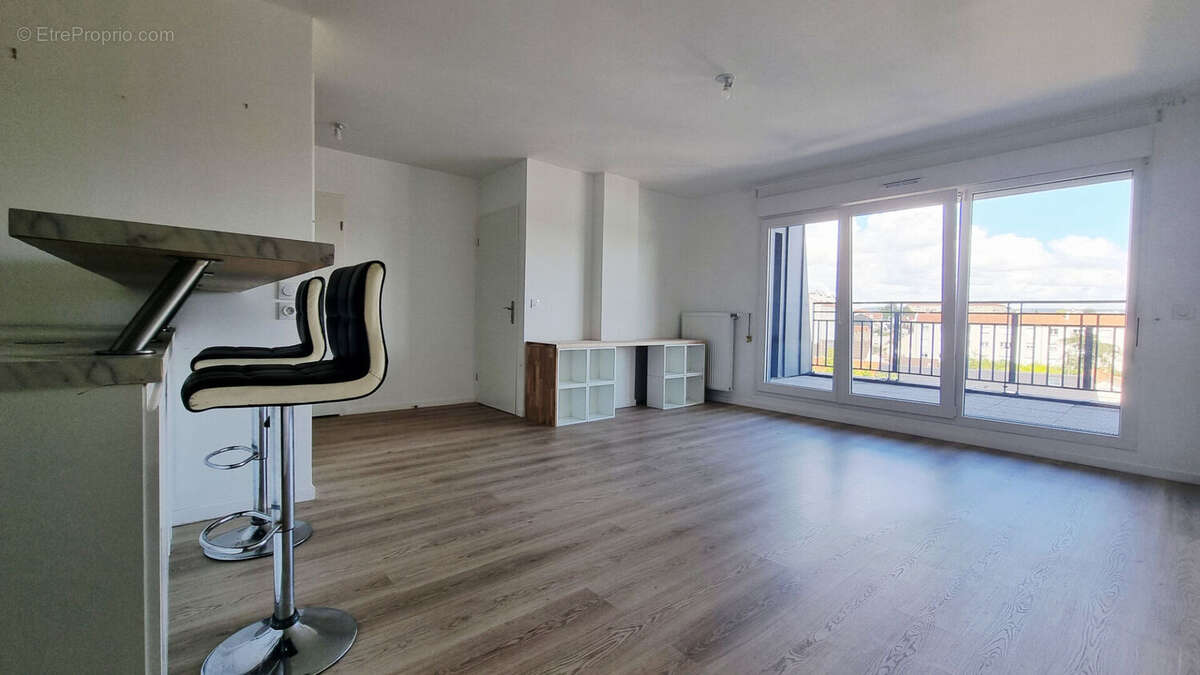 Appartement à SARTROUVILLE