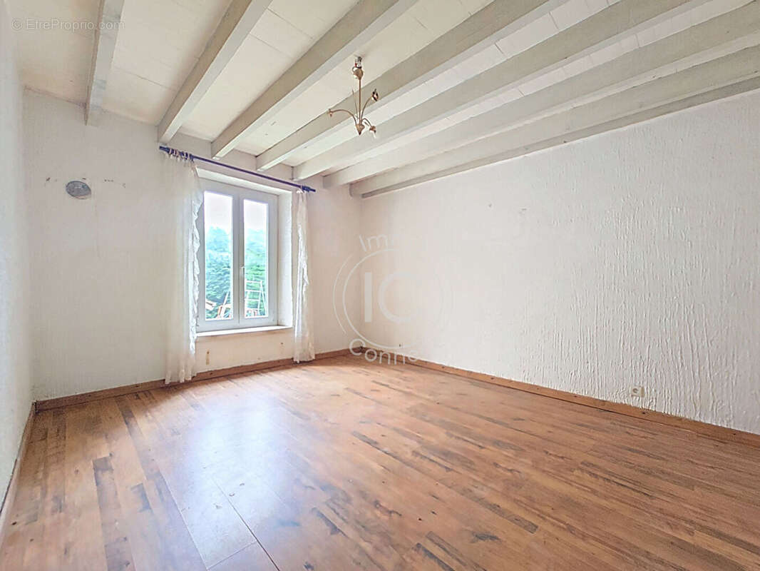 Maison à SAINT-GEORGES-HAUTE-VILLE