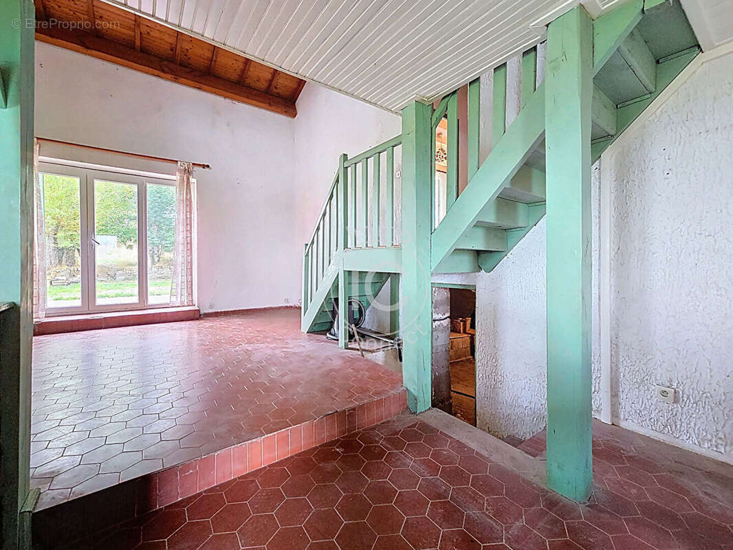 Maison à SAINT-GEORGES-HAUTE-VILLE