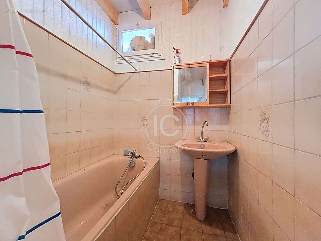 Maison à SAINT-GEORGES-HAUTE-VILLE