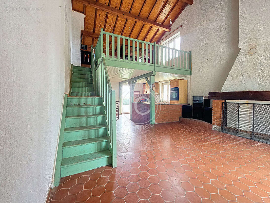 Maison à SAINT-GEORGES-HAUTE-VILLE