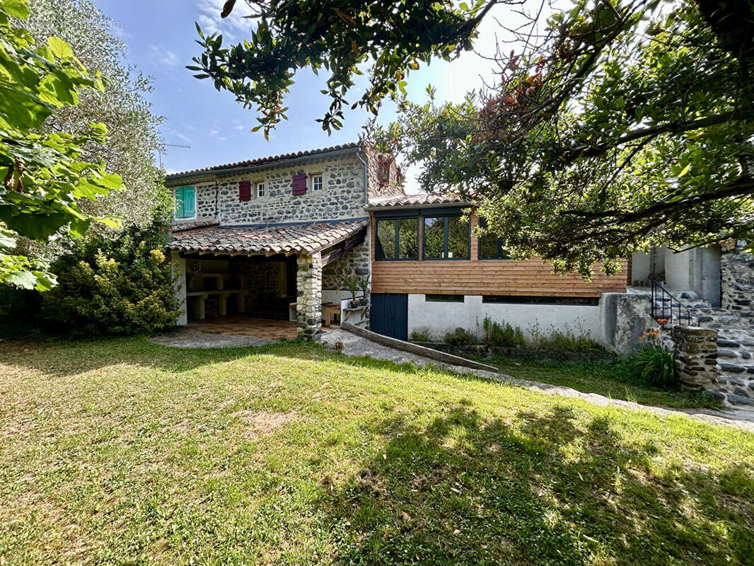 Maison à SAINT-MARTIN-SUR-LAVEZON