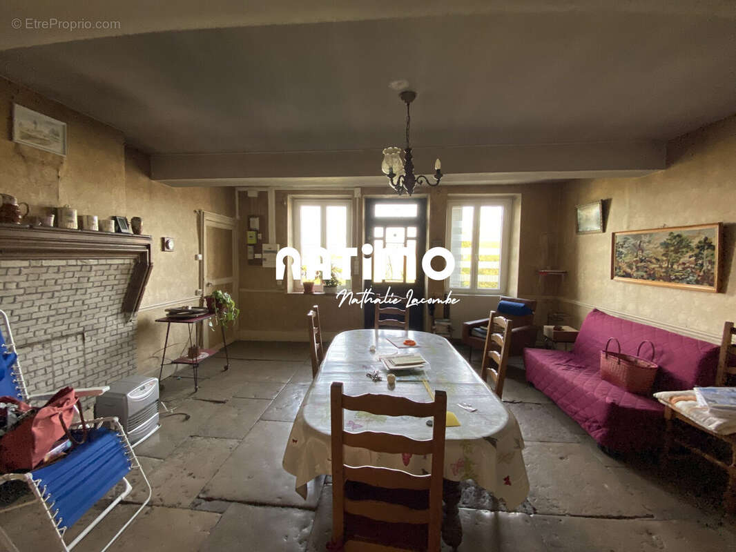 Maison à NAN-SOUS-THIL