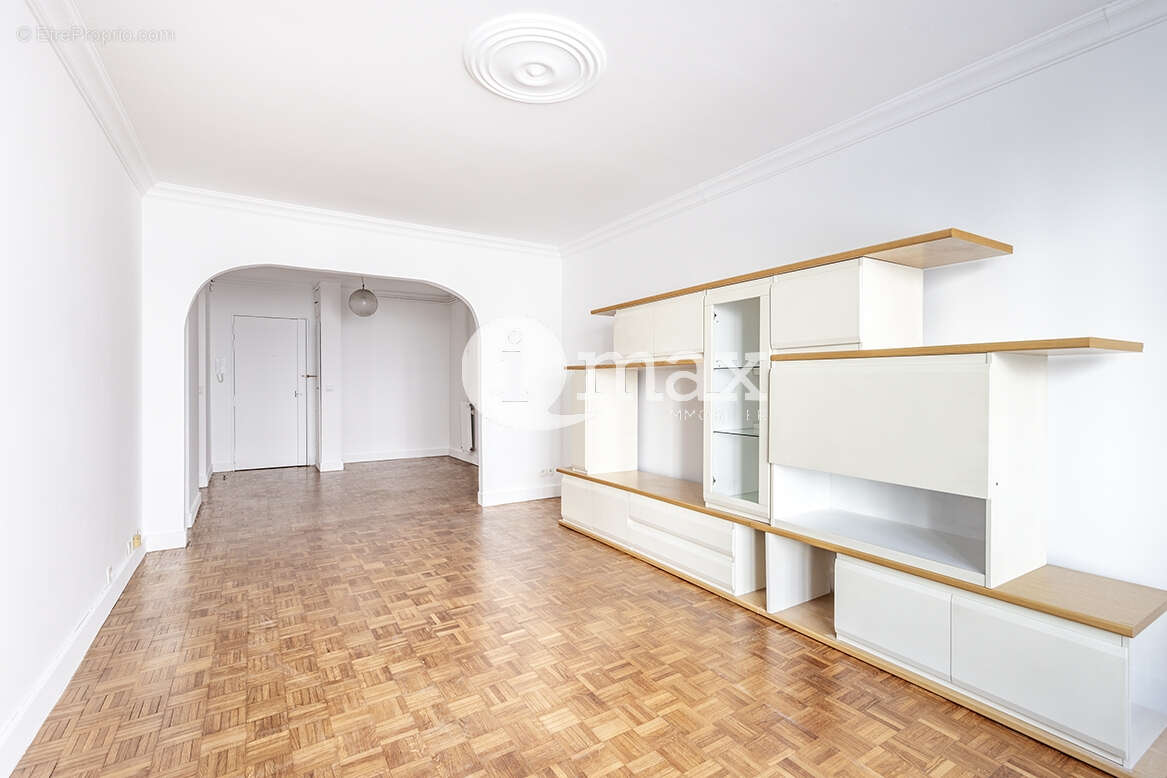 Appartement à LEVALLOIS-PERRET