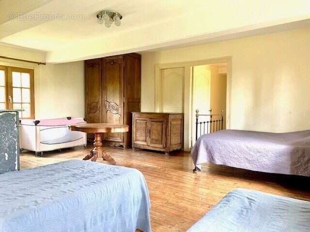 Autre à SAINT-MARTIN-DE-MAILLOC