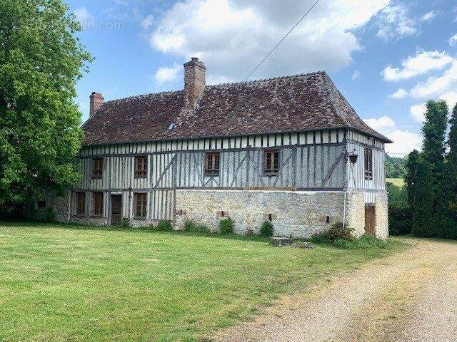 Autre à SAINT-MARTIN-DE-MAILLOC