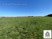 Terrain à MONTFERMY