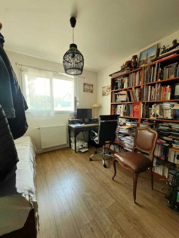 Bureau - Maison à MONTRABE