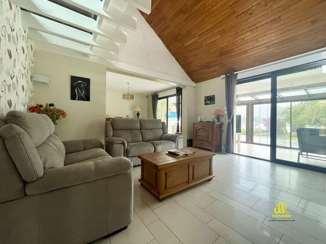 Maison à NEUVILLE-LES-THIS