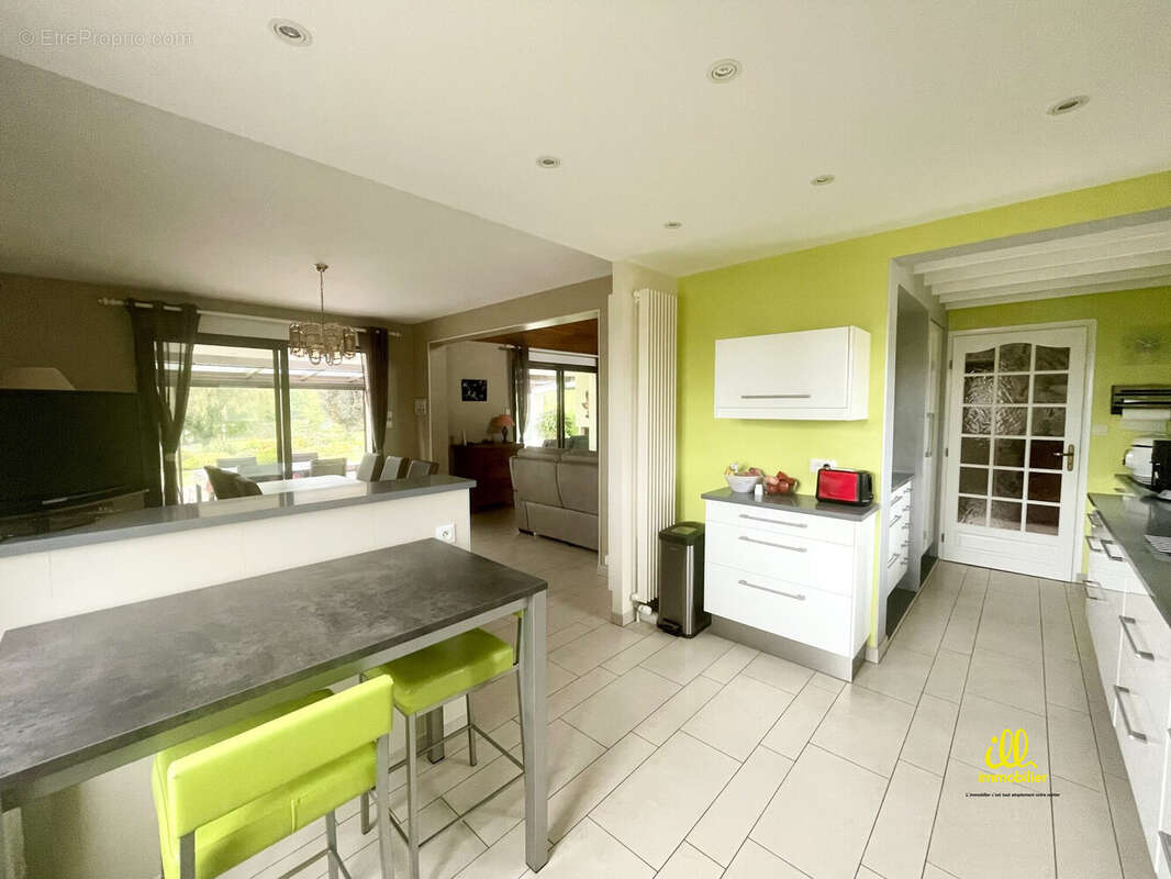 Maison à NEUVILLE-LES-THIS