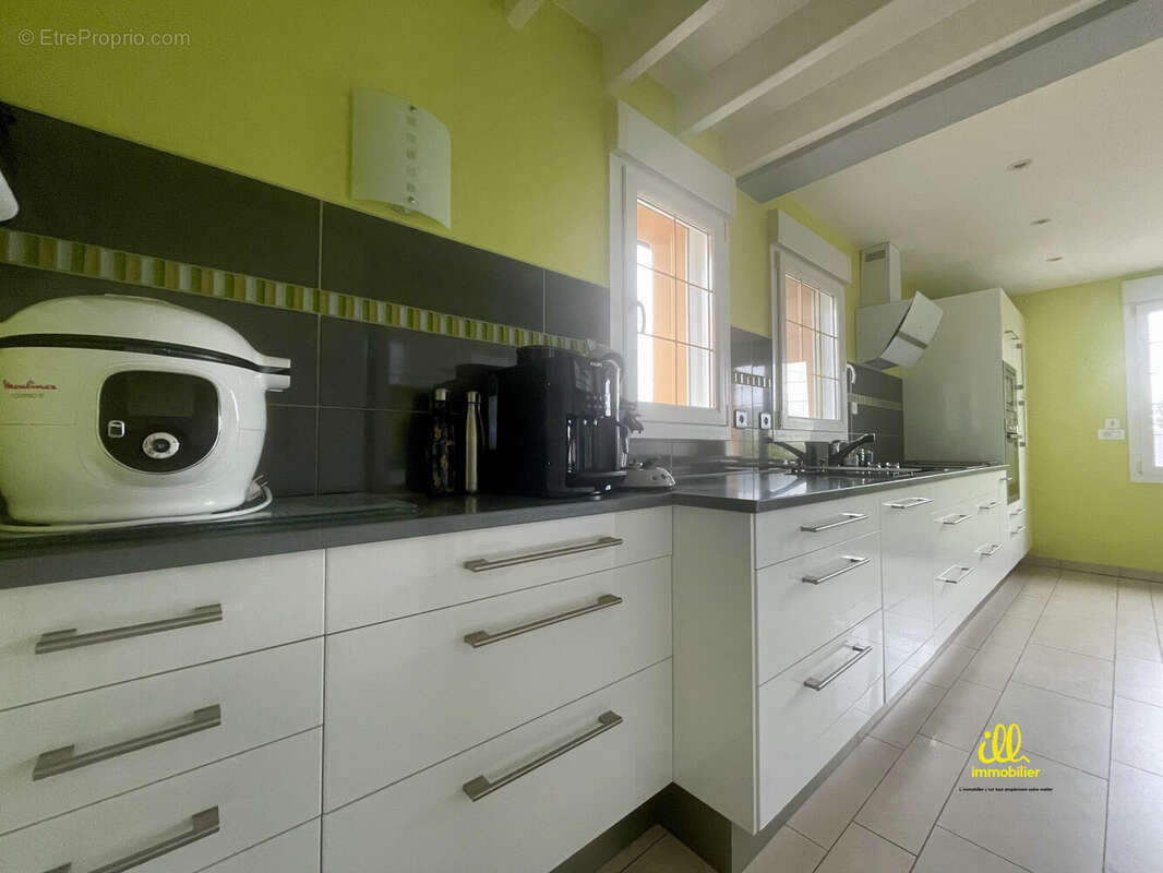 Maison à NEUVILLE-LES-THIS