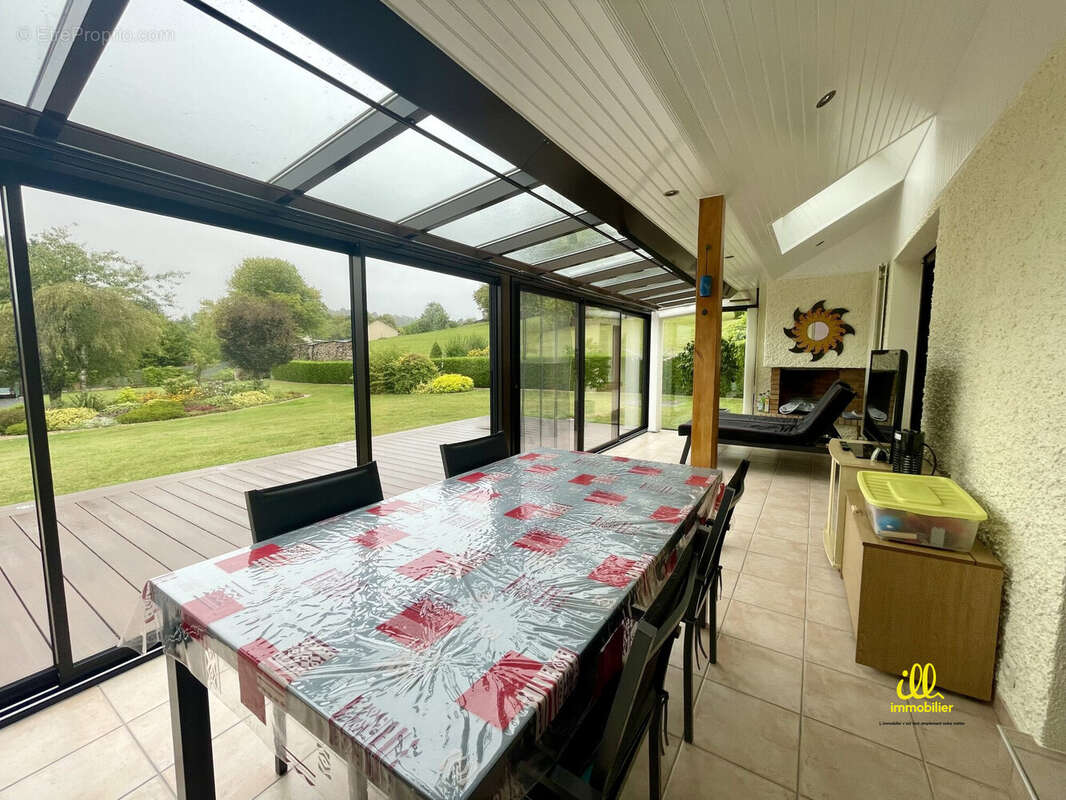 Maison à NEUVILLE-LES-THIS