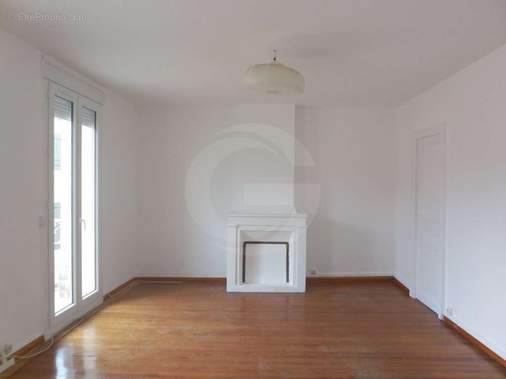 Appartement à LOUPIAN