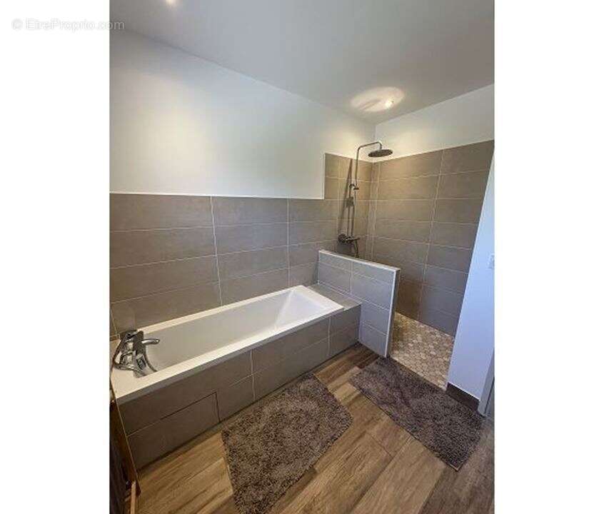 Maison à GRAYAN-ET-L&#039;HOPITAL