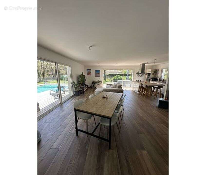 Maison à GRAYAN-ET-L&#039;HOPITAL