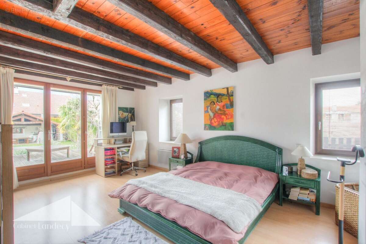 Maison à DIVONNE-LES-BAINS