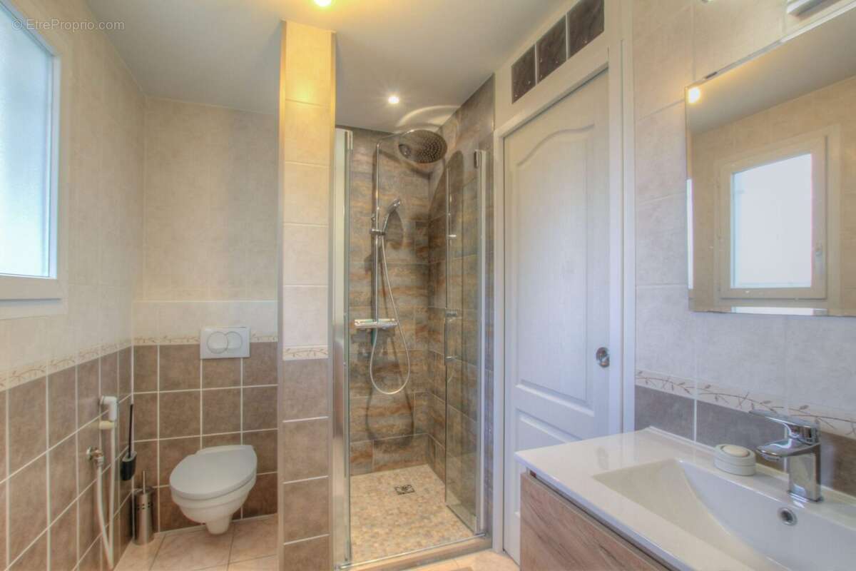 Maison à PREVESSIN-MOENS