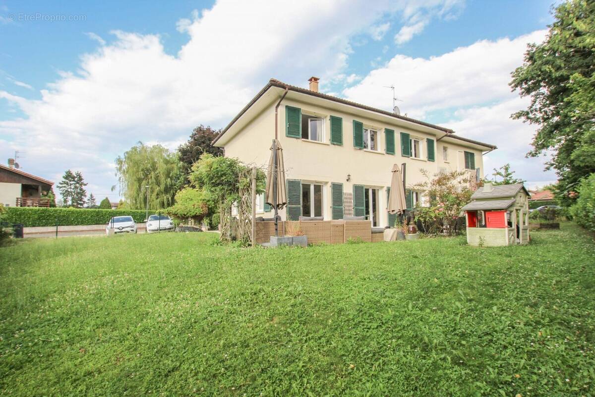 Maison à PREVESSIN-MOENS