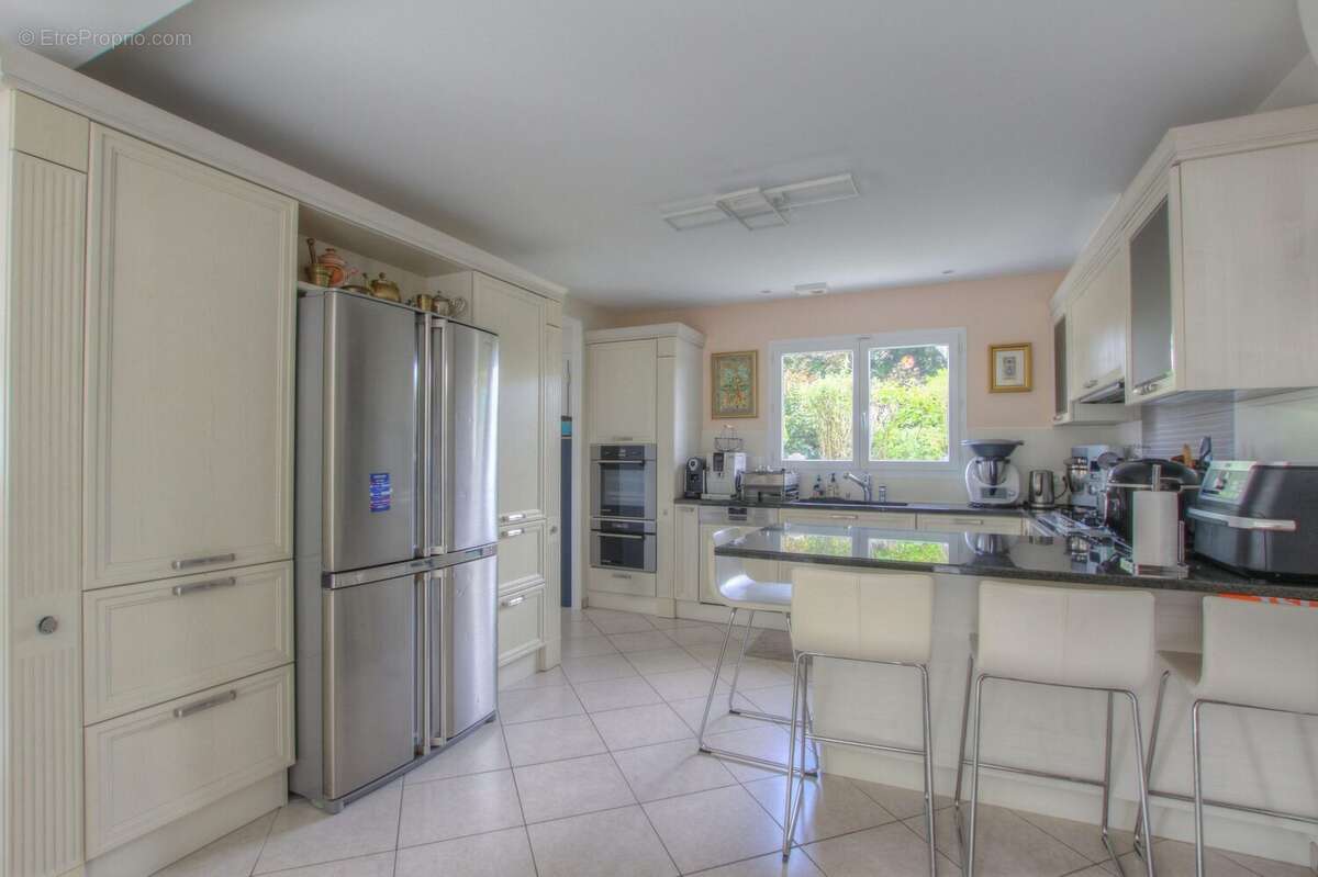 Maison à PREVESSIN-MOENS