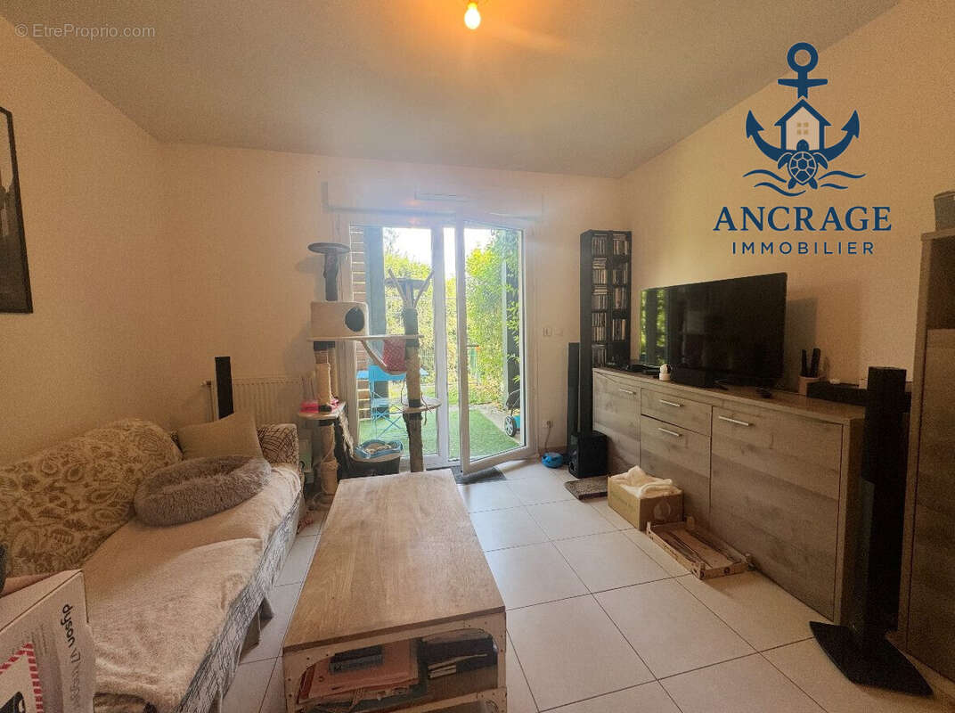 Appartement à LA RIVIERE-SAINT-SAUVEUR