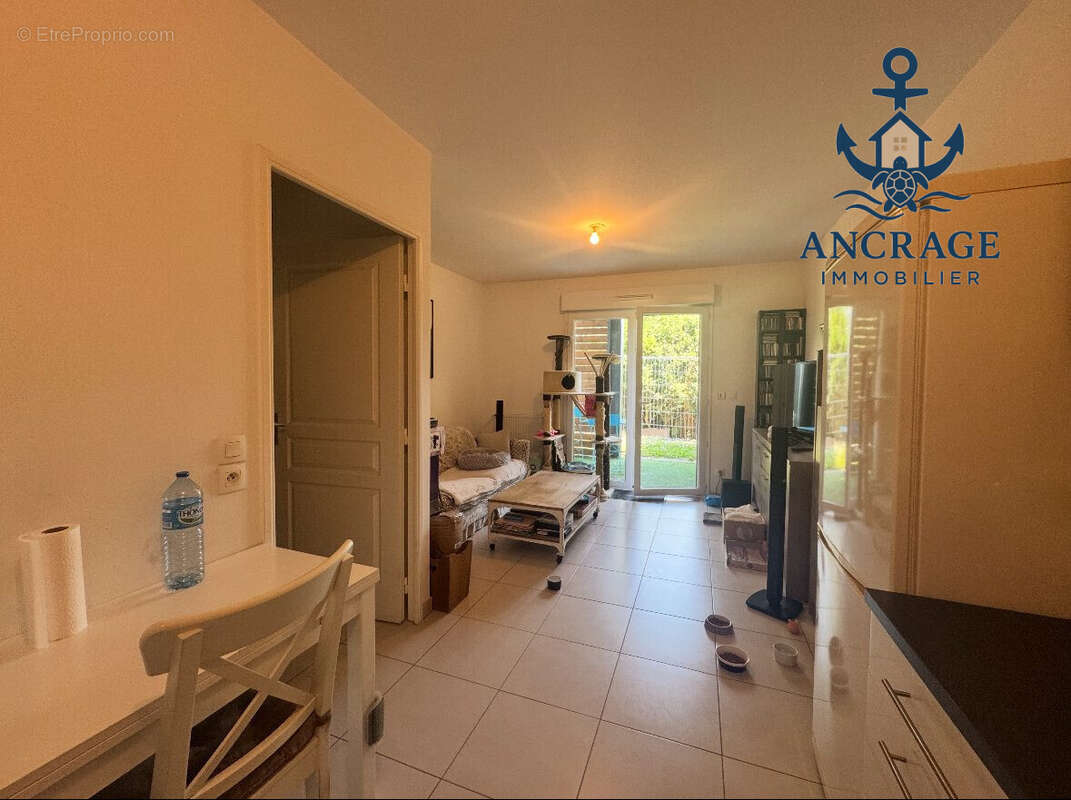 Appartement à LA RIVIERE-SAINT-SAUVEUR