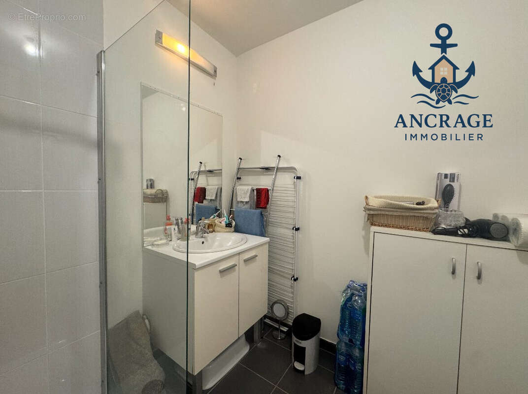 Appartement à LA RIVIERE-SAINT-SAUVEUR