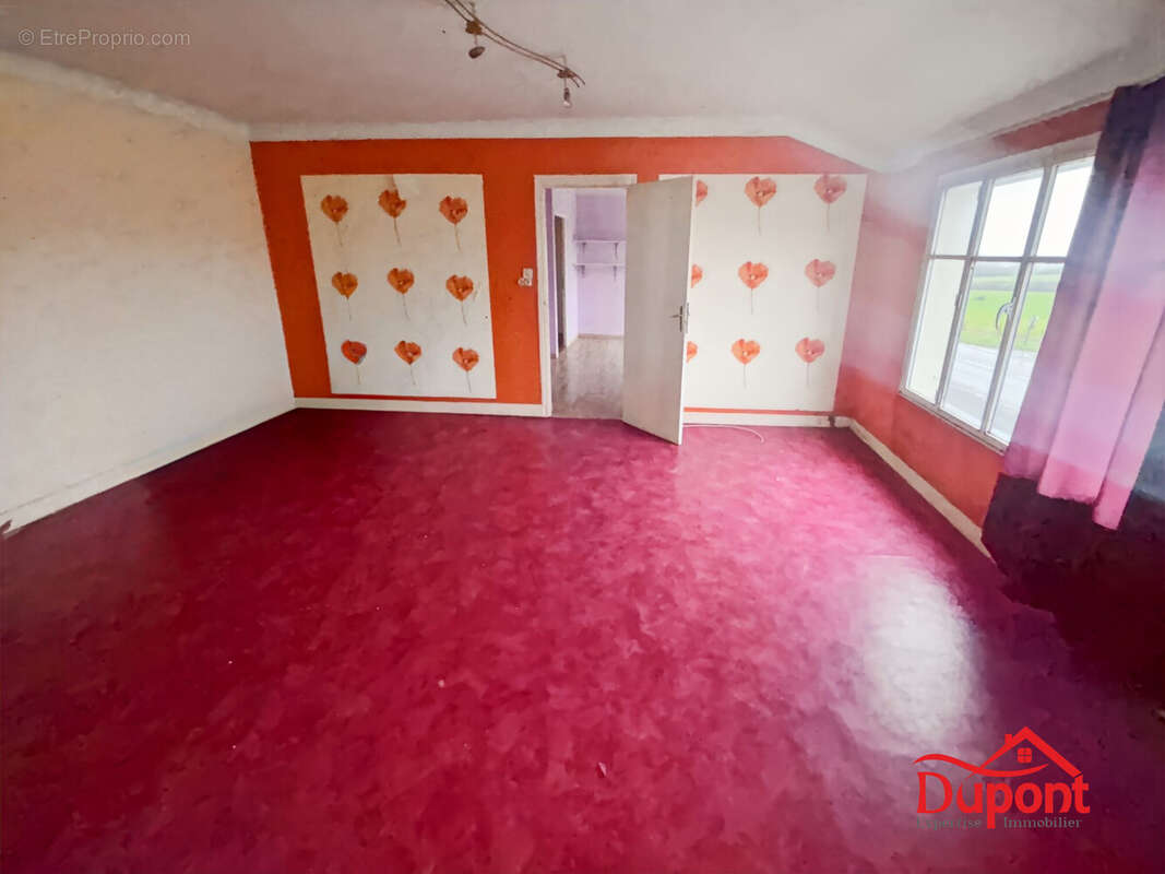 Appartement à NEUVILLE-LEZ-BEAULIEU