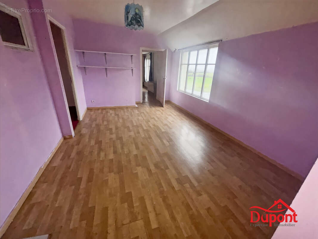 Appartement à NEUVILLE-LEZ-BEAULIEU