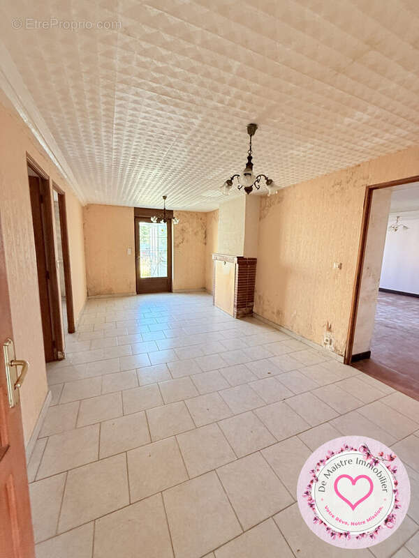 Maison à VILLEMURLIN