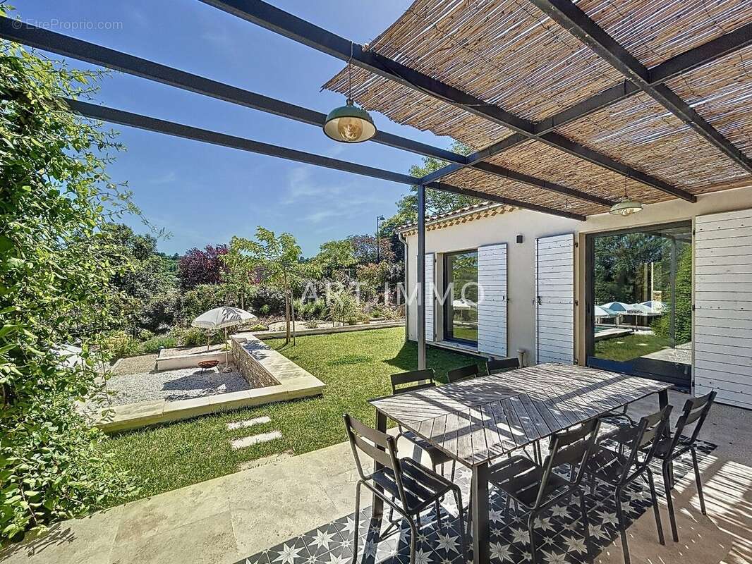 Maison à SAINT-PANTALEON