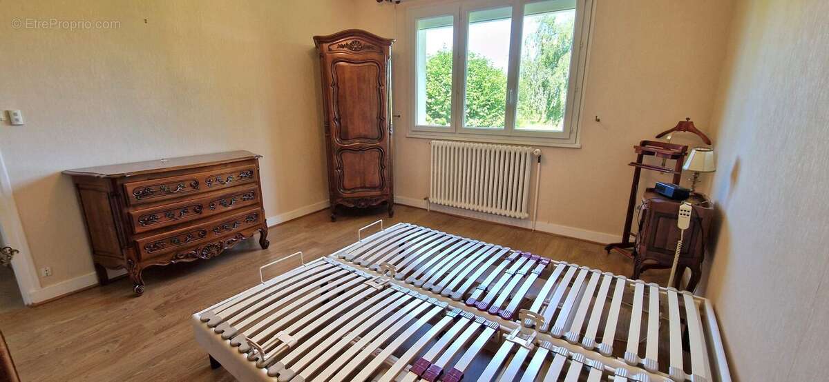 Maison à LA CHAUSSEE-SAINT-VICTOR