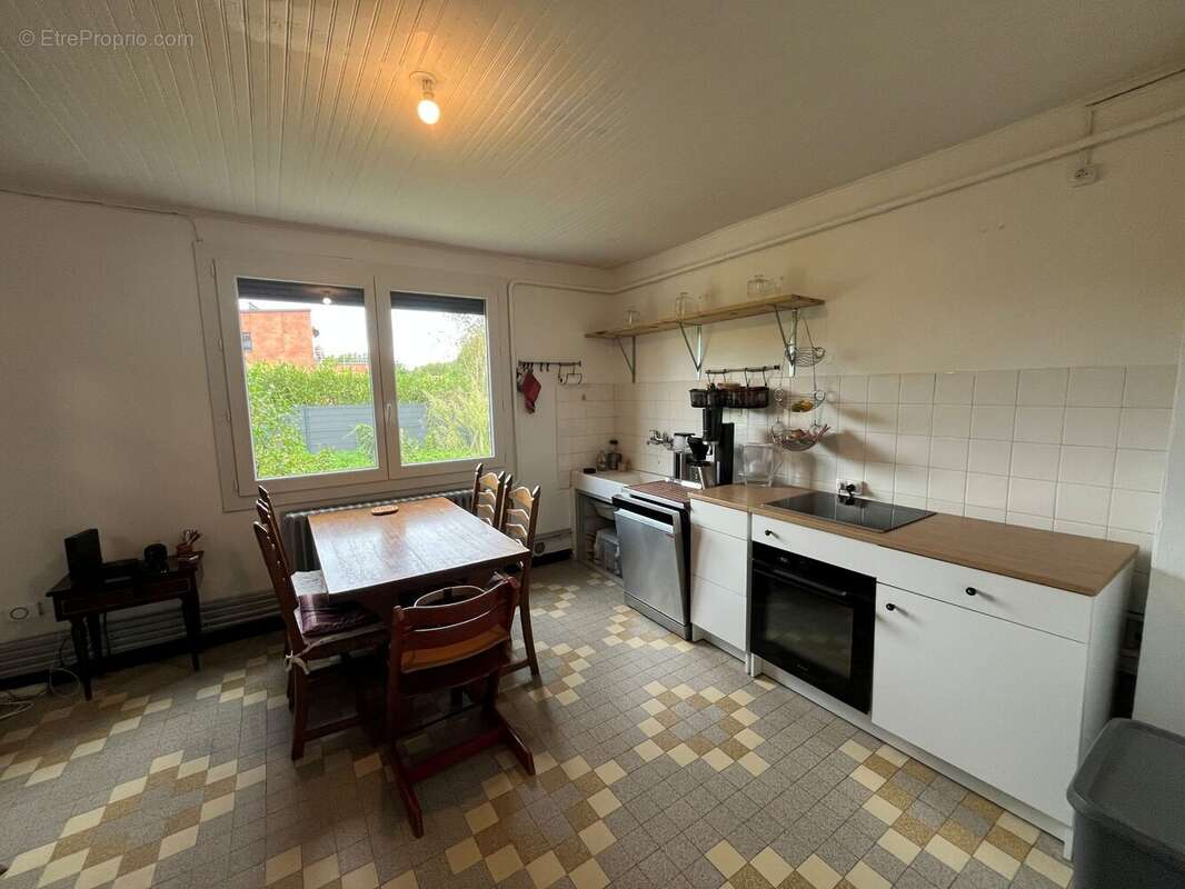 Maison à L&#039;ABERGEMENT-DE-CUISERY