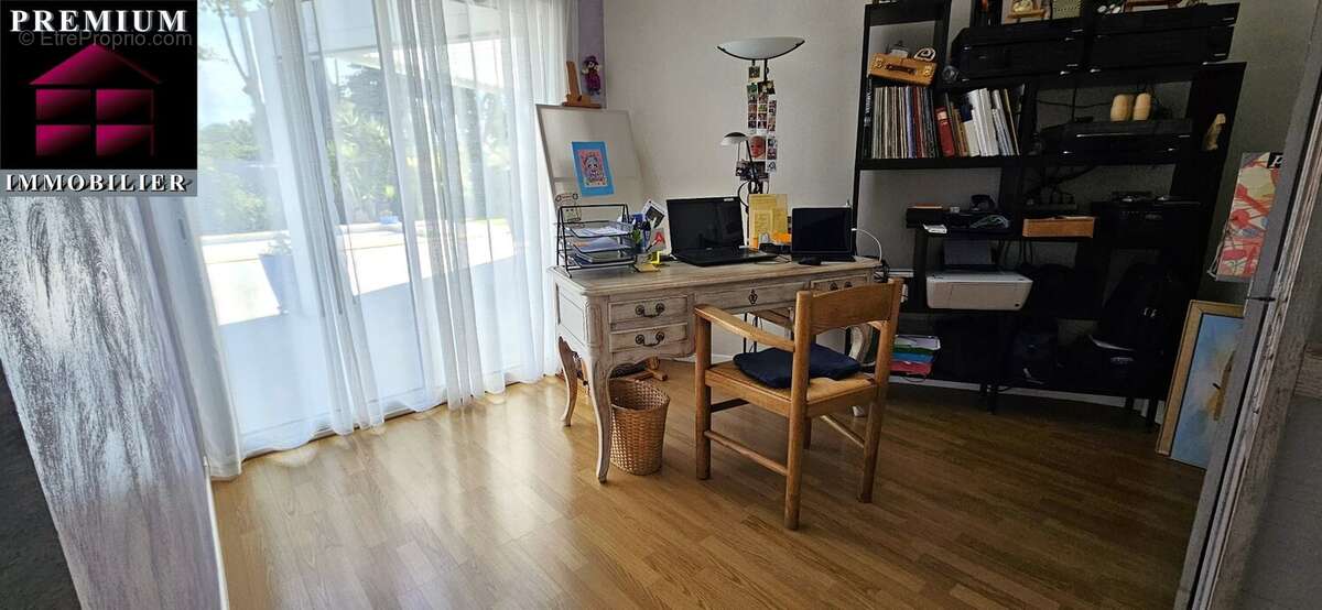 Maison à SAINT-ESTEVE