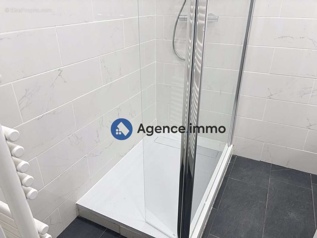 Appartement à SAINT-CYR-SUR-LOIRE