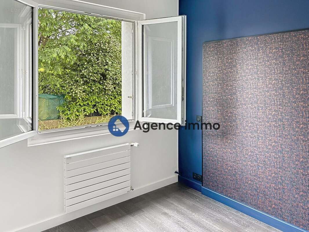 Appartement à SAINT-CYR-SUR-LOIRE