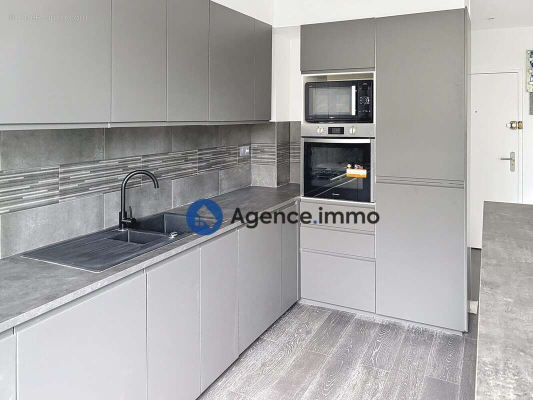 Appartement à SAINT-CYR-SUR-LOIRE