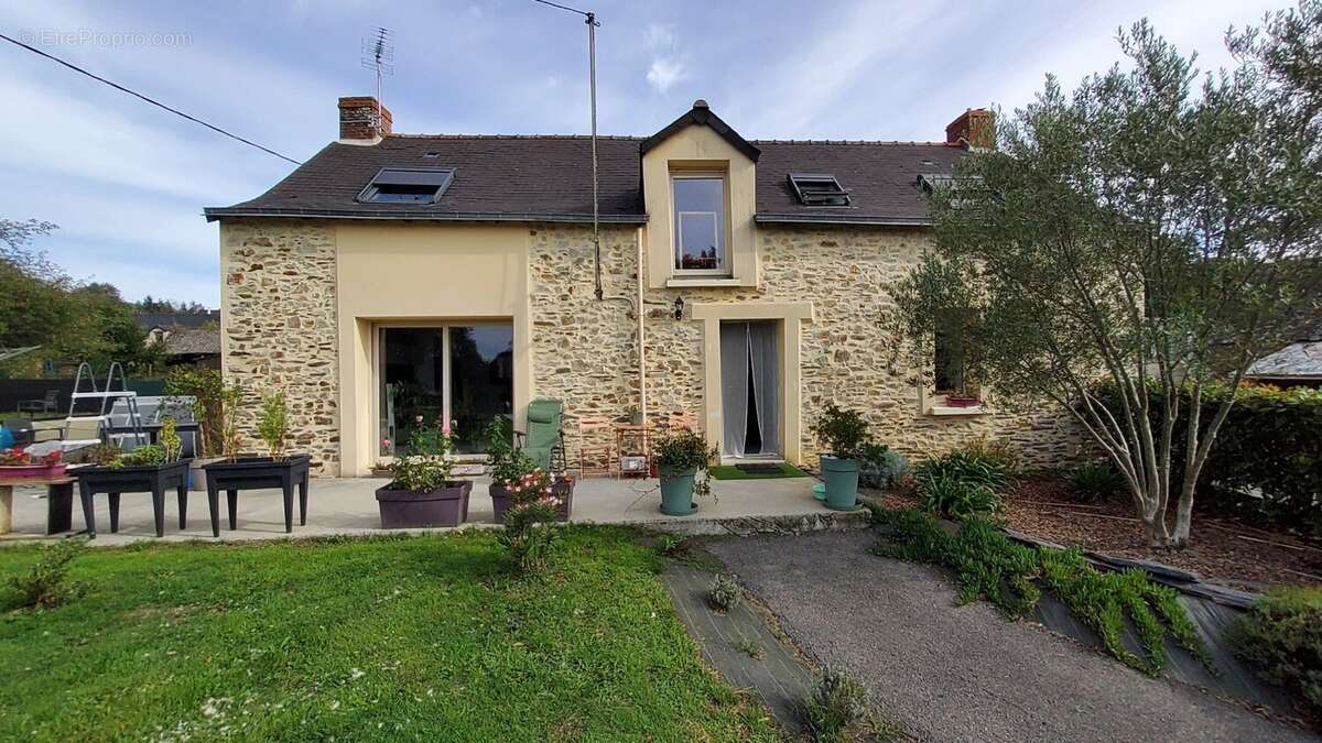 Maison à SAINTE-ANNE-SUR-VILAINE