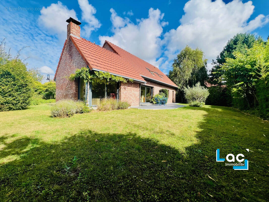 Maison à PERONNE-EN-MELANTOIS